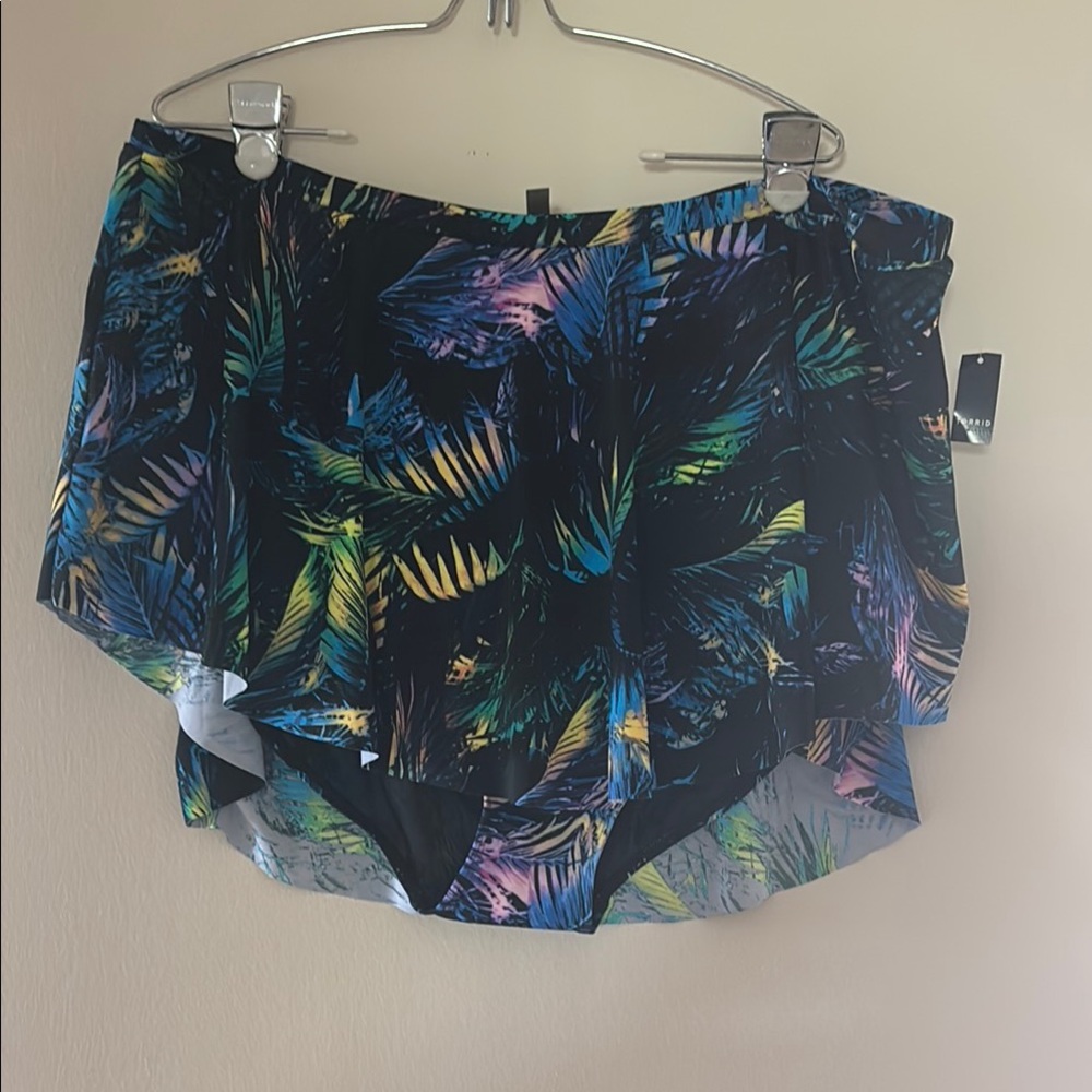 NWT Torrid sz 4 Tropical Print Swim Skirt